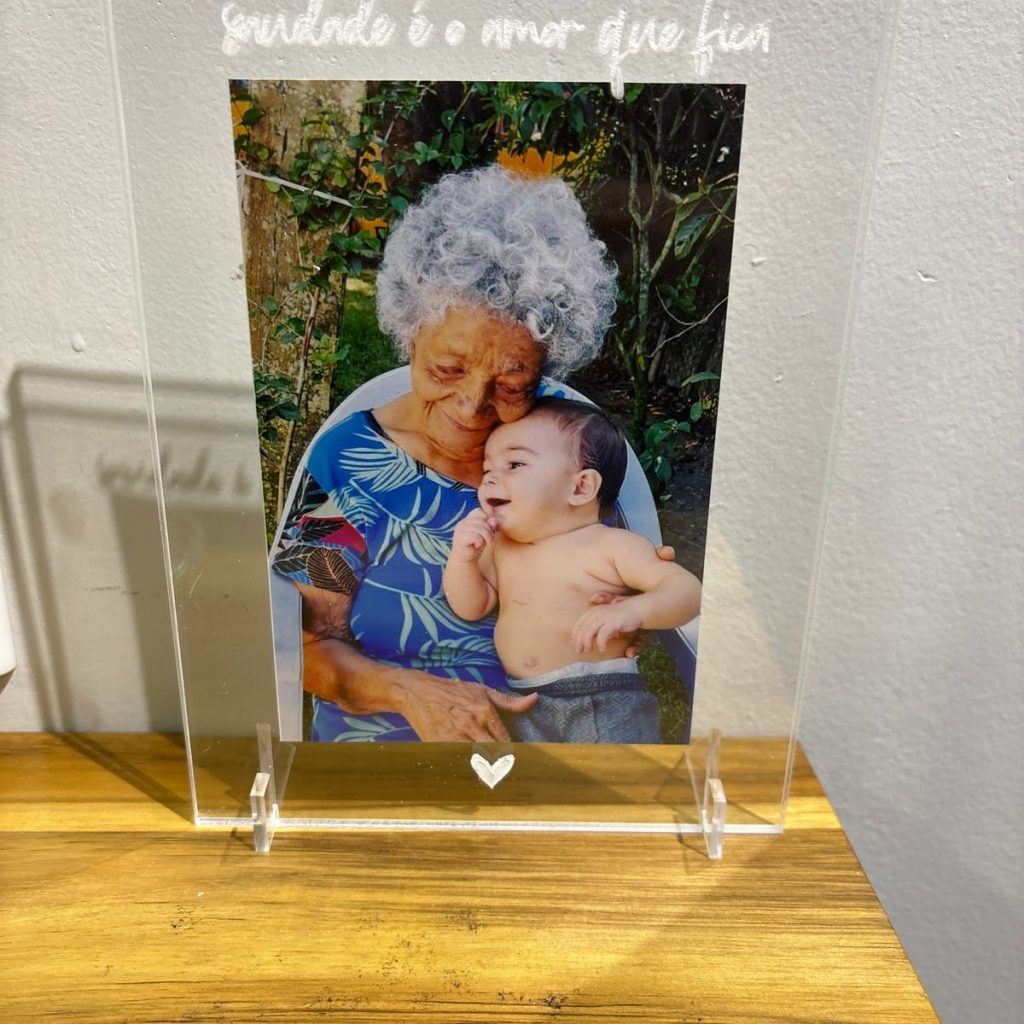 Imagem #1 de Thais Eduao