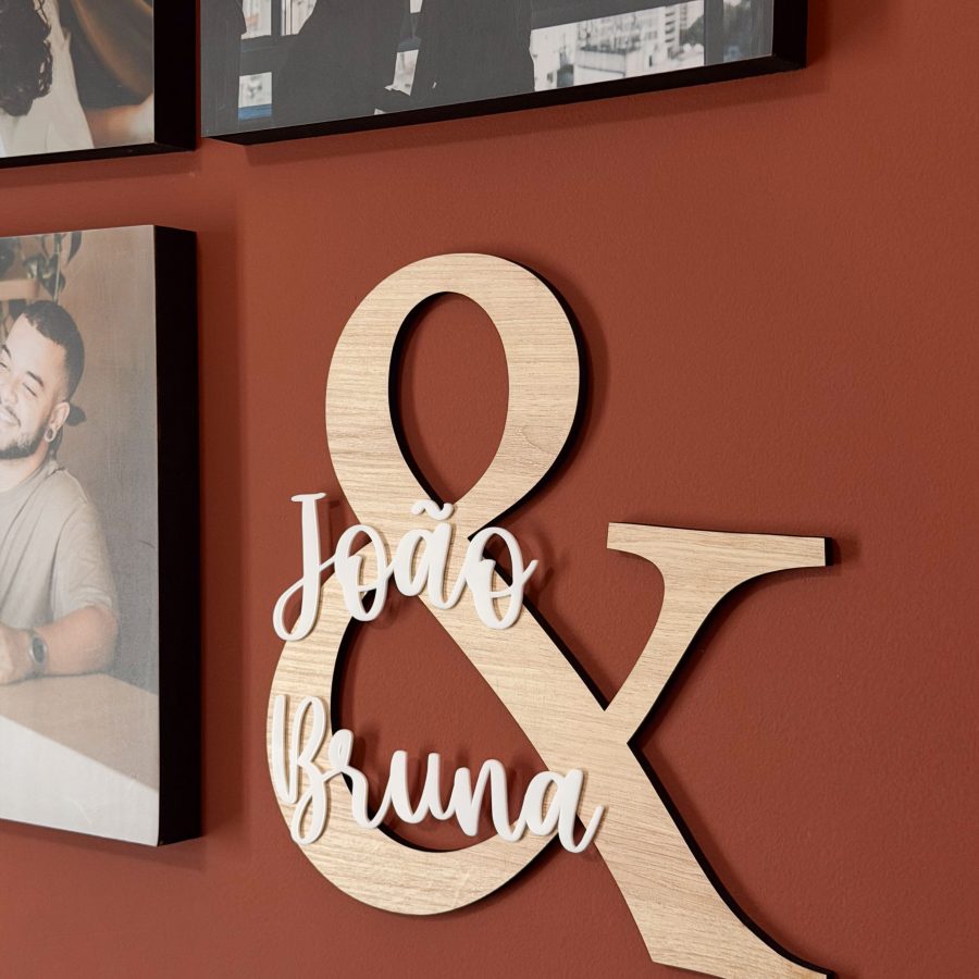 Entre Nós Dois (&) – Símbolo Personalizado com Nome do Casal